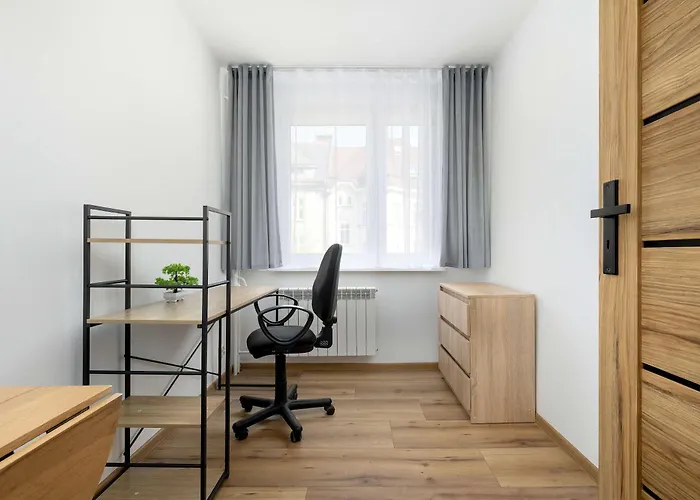 Modern With Balcony And Place For Remote Work By Renters Bílsko-Bělá
